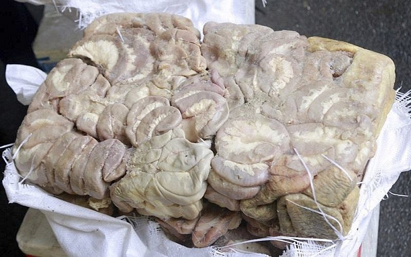 Liên tiếp phát hiện hàng tấn nội tạng động vật bẩn trên đường đi tiêu thụ