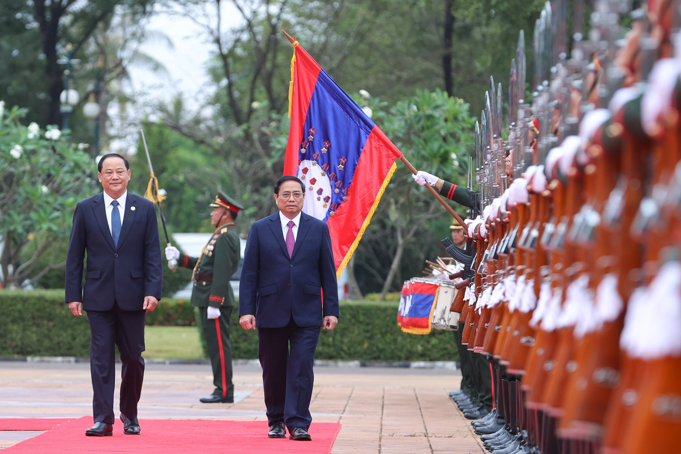 Lễ đón Thủ tướng Phạm Minh Chính thăm chính thức Lào