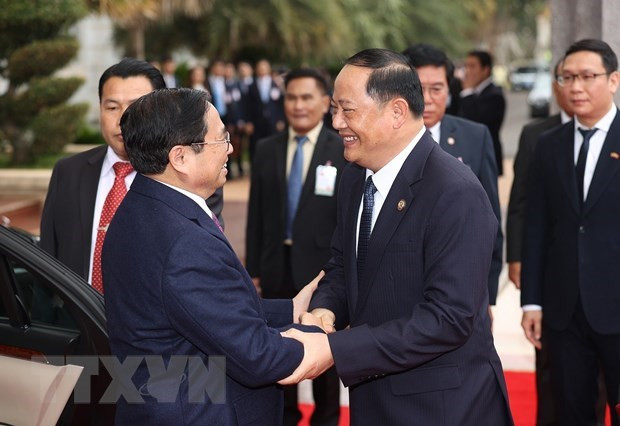 Prime Minister starts official visit to Laos