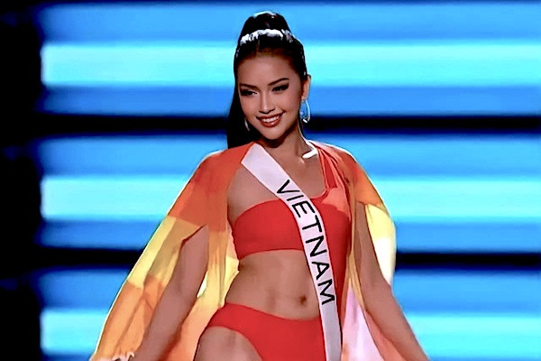 Miss Universe 2022: Ngọc Châu tự tin, hoa hậu Hàn Quốc và Lào vấp ngã