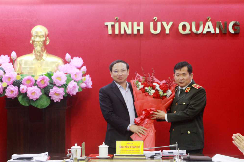 Thiếu tướng Đinh Văn Nơi tham gia Ban Thường vụ Tỉnh ủy Quảng Ninh