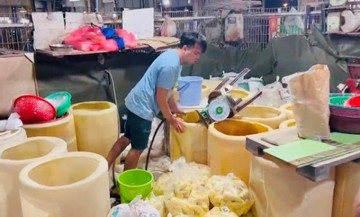 Chợ Bình Điền phát hiện 3 cơ sở dùng hóa chất tẩy trắng măng, ngó sen