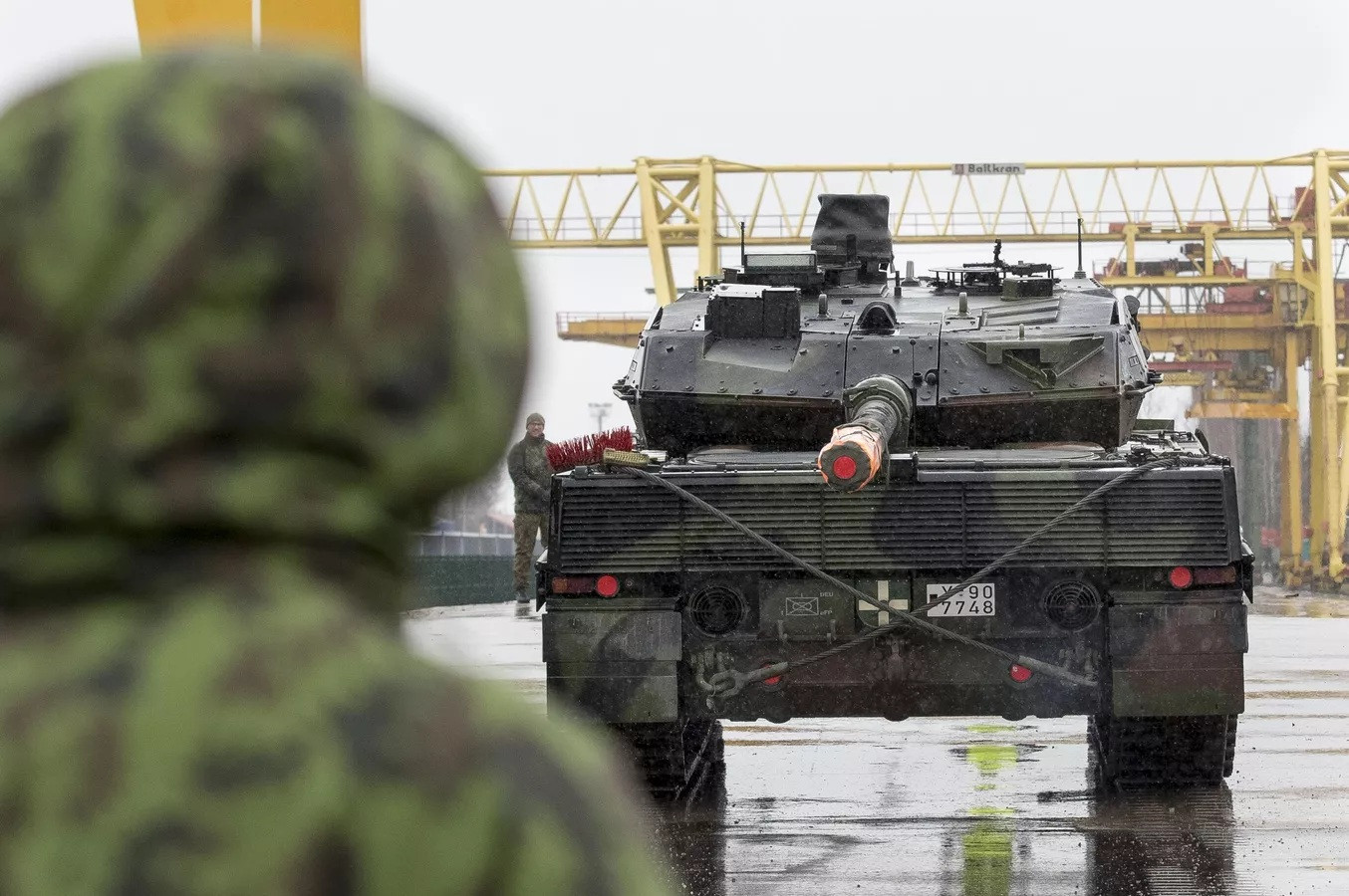 Đức lo ngại xe tăng Leopard 2 bị tiêu diệt ở Ukraine