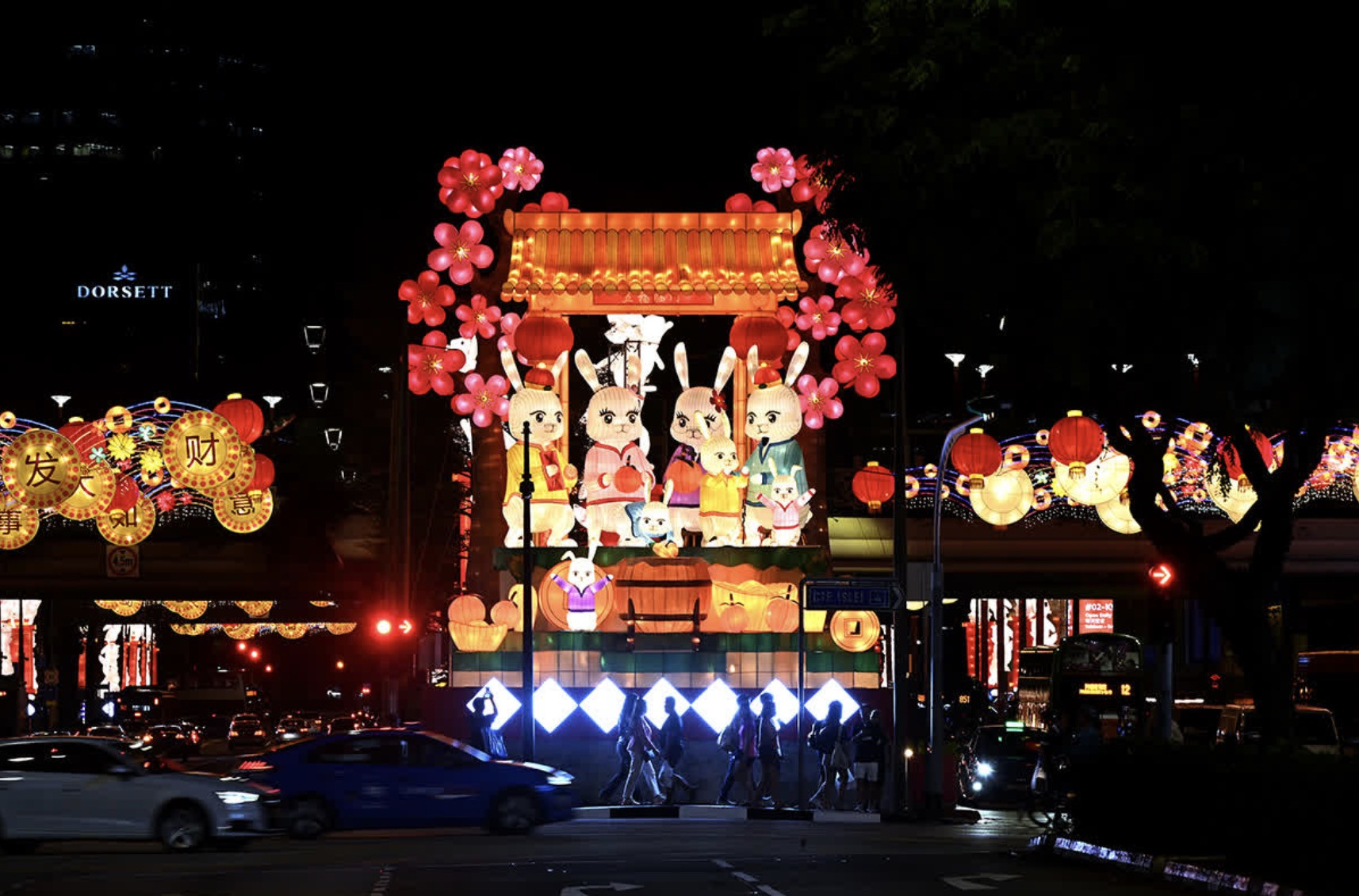 Hình ảnh không khí Tết tràn ngập Singapore sau hai năm im ắng vì Covid-19