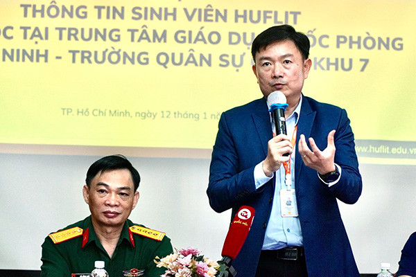Hiệu trưởng Đại học HUFLIT bác bỏ tin nữ sinh bị xâm hại tình dục
