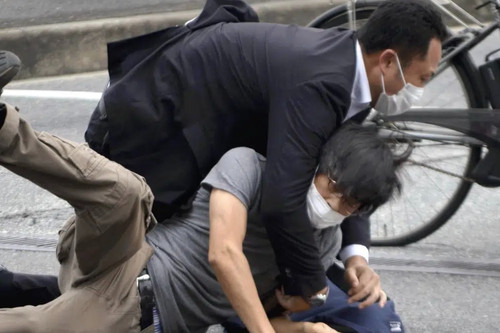Nhật Bản chính thức buộc tội nghi phạm sát hại ông Abe