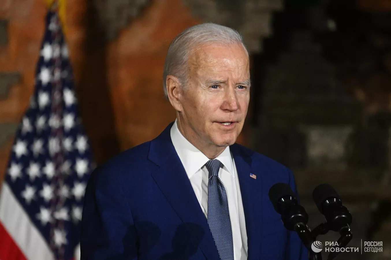 Ông Biden thừa nhận giữ tài liệu mật ở nhà riêng