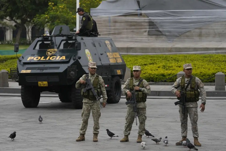 Peru ban bố tình trạng khẩn cấp ở thủ đô