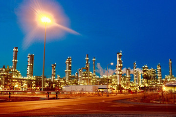 Largest oil refinery resumes normal operation after technical breakdown