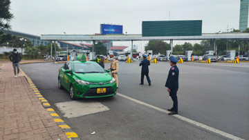 Không để ùn tắc giao thông khu vực sân bay Nội Bài dịp nghỉ Tết