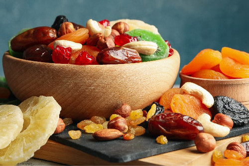 Trái cây sấy - món ăn phổ biến vào dịp Tết có an toàn cho sức khỏe?