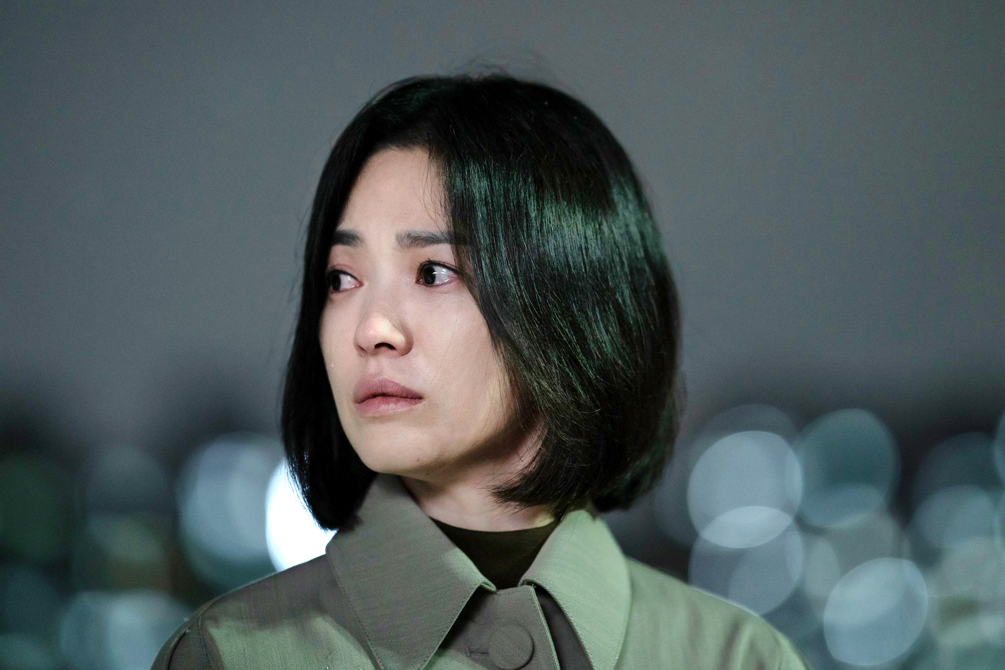 Hình ảnh lạnh lùng bí ẩn của Song Hye Kyo trong phim mới