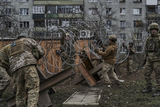 Ukraine tìm cách phòng thủ Bakhmut, hơn 150 thiết bị quân sự được phát hiện ở Belarus