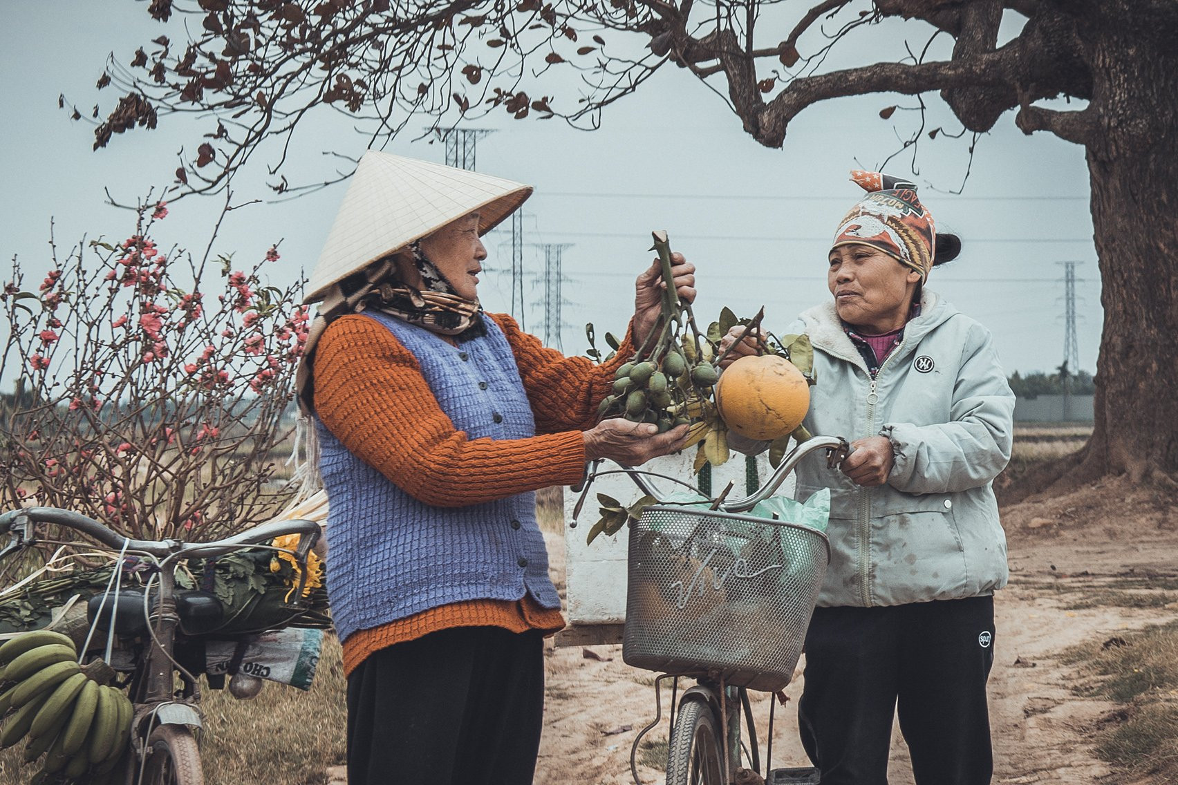 Ngủ phải 'phân ca' vì ở nhà quá chật