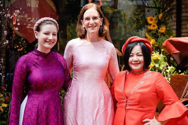 Lan toả Tết Việt tới bạn bè quốc tế