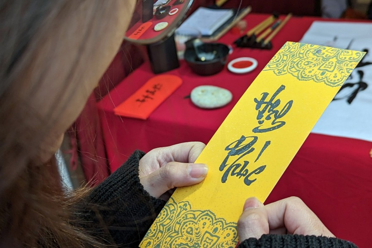 first foreign calligrapher joins vietnamese spring calligraphy festival picture 10