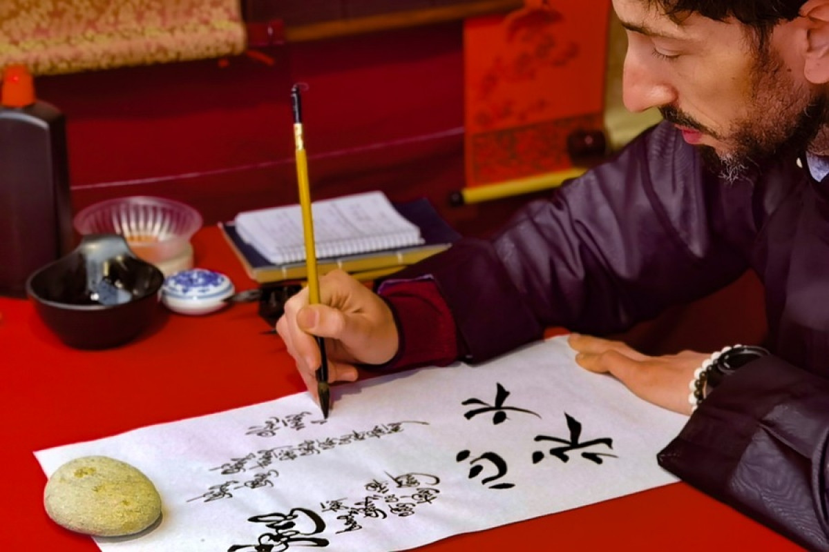 first foreign calligrapher joins vietnamese spring calligraphy festival picture 6