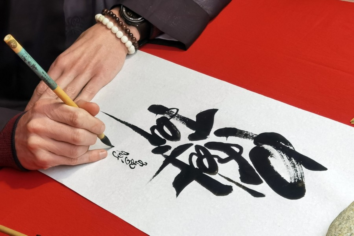 first foreign calligrapher joins vietnamese spring calligraphy festival picture 5
