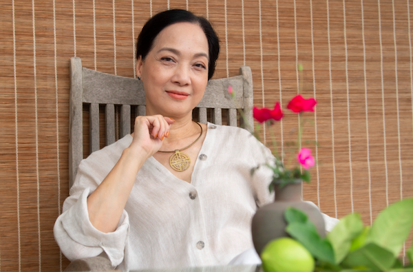 NSND Lê Khanh tiết lộ bất ngờ về cuộc sống bình dị, 'nghiện' gia đình