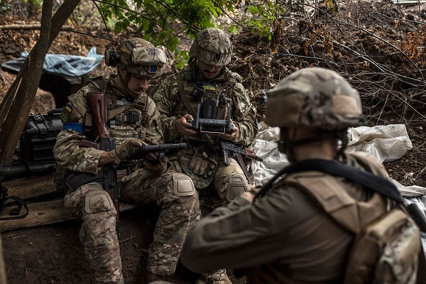 Nga tố Ukraine tập kích cơ sở năng lượng, Kiev nói Moscow sắp hết tên lửa