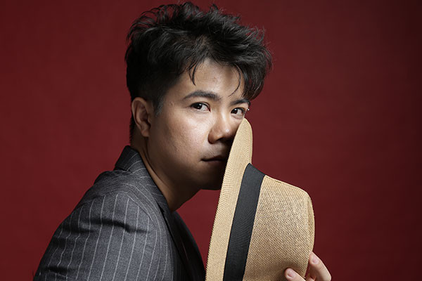 Đinh Mạnh Ninh: ‘Tôi chưa hoàn thành chỉ tiêu kiếm con dâu cho bố mẹ’