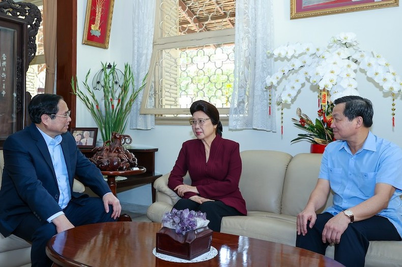 Thủ tướng Phạm Minh Chính dâng hương các đồng chí cố Thủ tướng ảnh 4