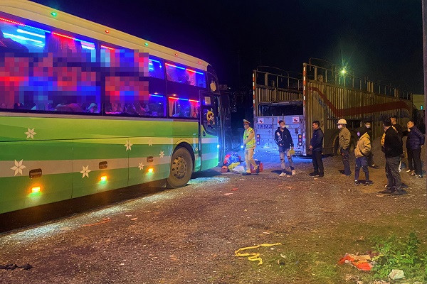 Xe khách chở quá số người quy định bị phạt hơn 30 triệu đồng