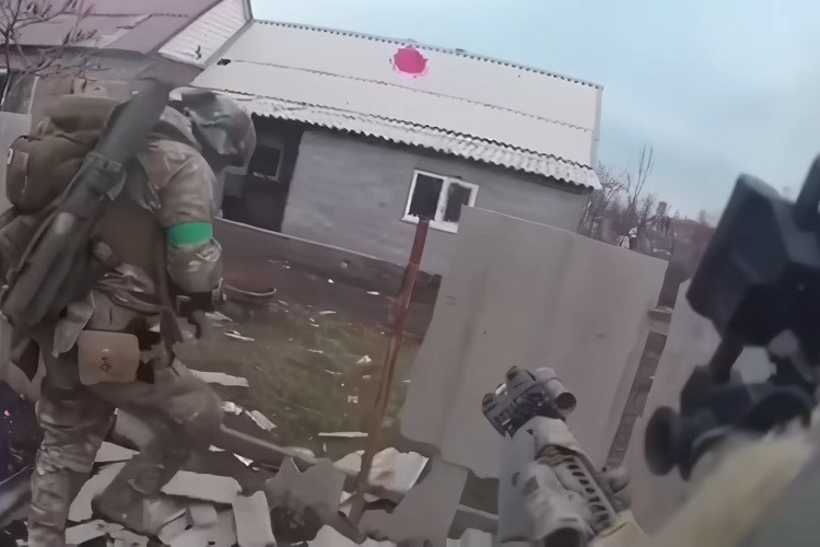 Video lực lượng thân Ukraine giao tranh với quân Nga ở Bakhmut