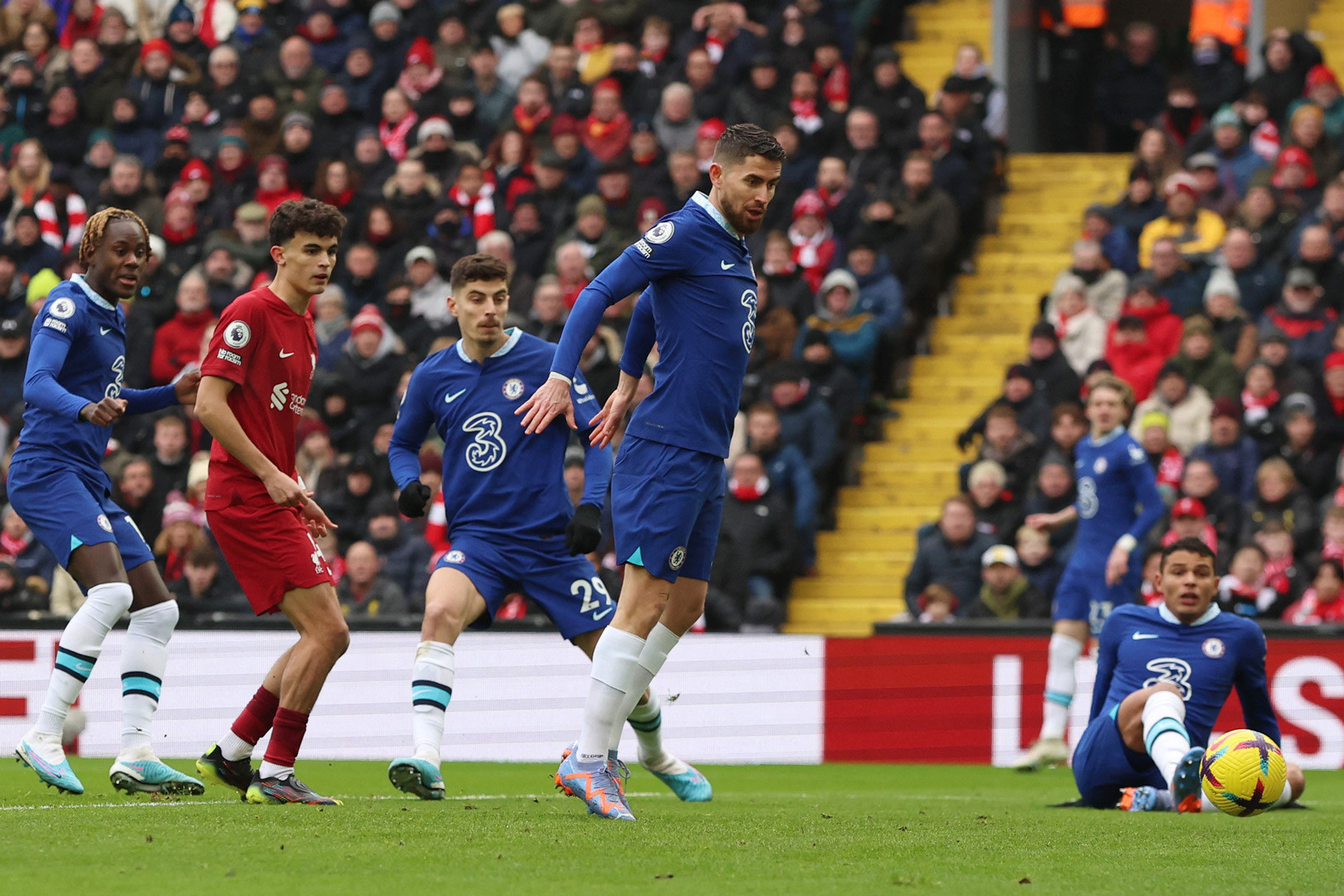 Liverpool vs Chelsea: Chelsea và điểm sáng Mudryk