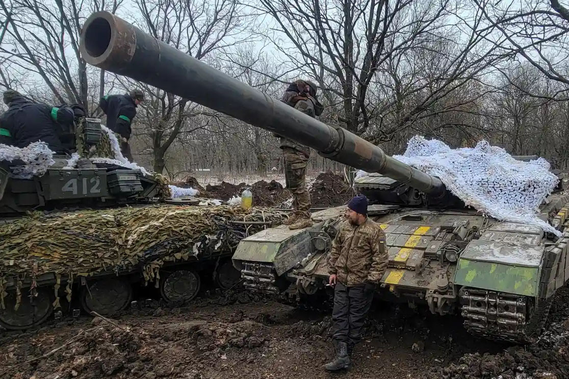 Nga tố Ukraine giấu vũ khí ở nhà máy hạt nhân, nghị sĩ Mỹ nêu cách gửi xe tăng cho Kiev