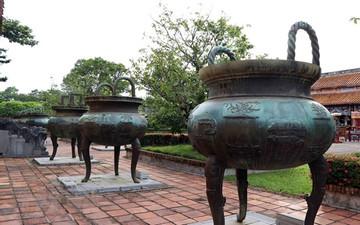 Nine Dynastic Urns national treasure at Hue Imperial Citadel