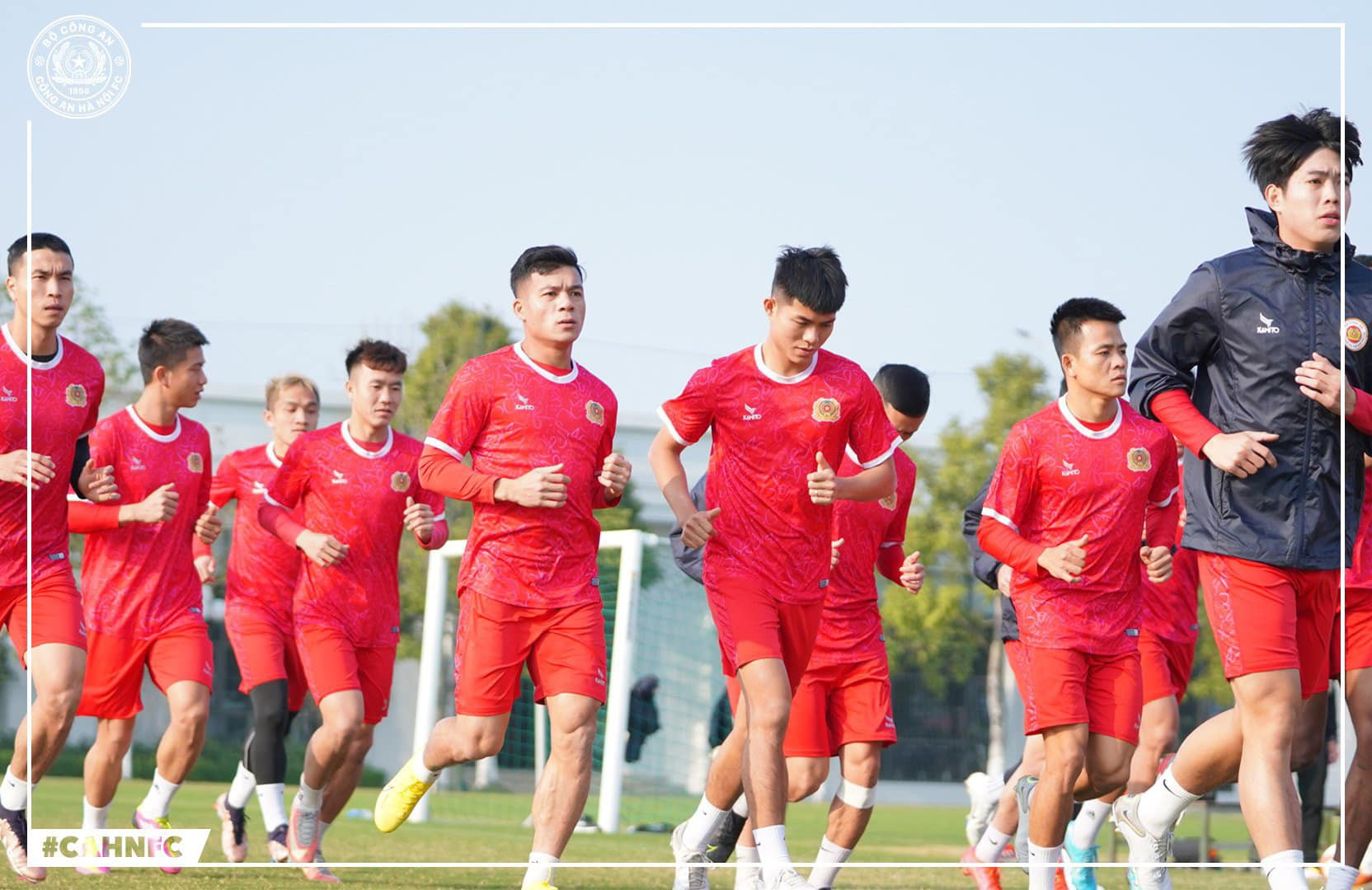 Văn Hậu, Văn Thanh háo hức tập khai xuân ở đội tân binh V-League