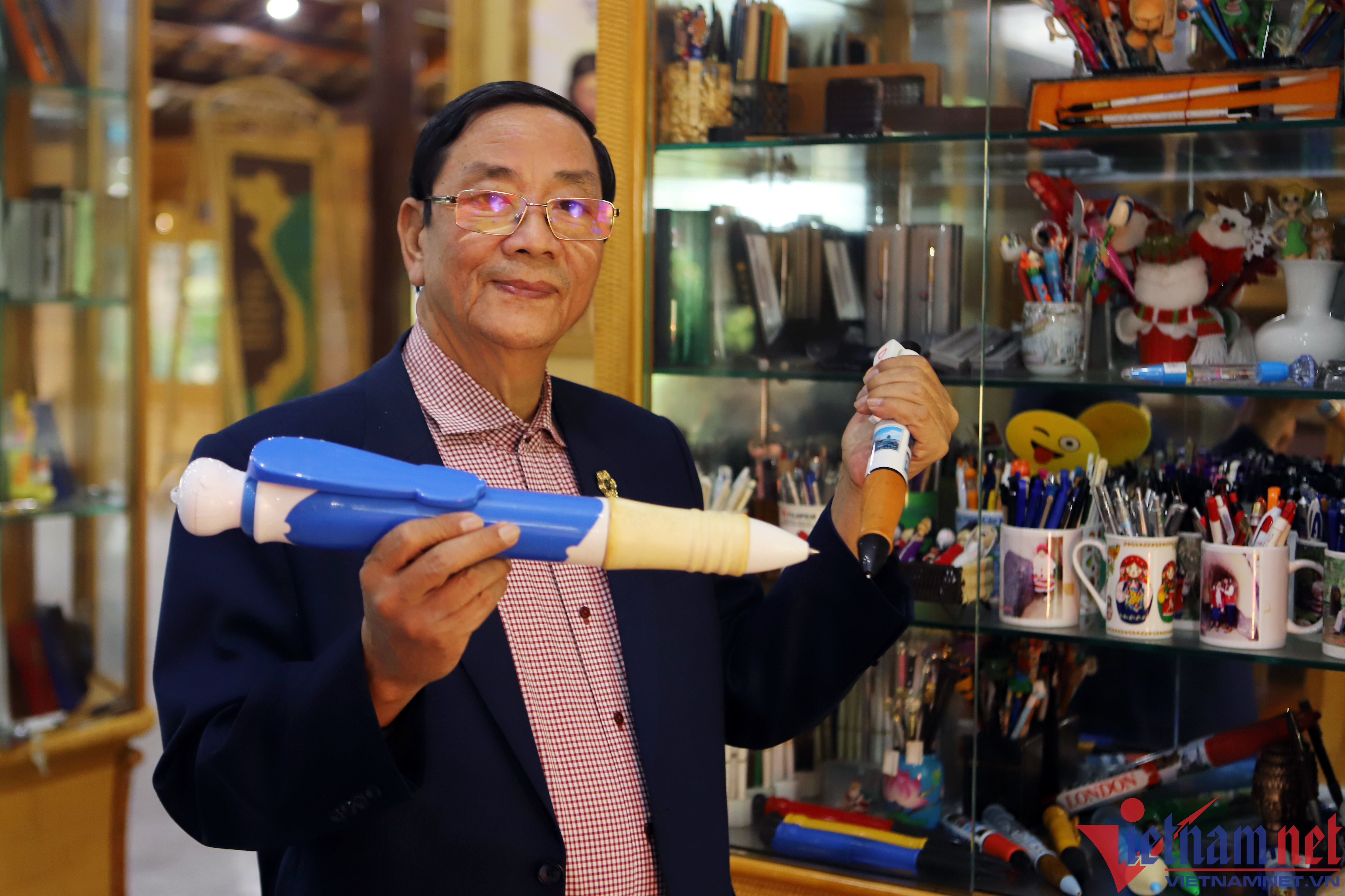 Bộ sưu tập 4.000 cây bút độc đáo của bác sĩ ở Nha Trang