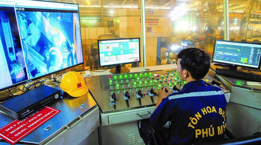 Vietnamese small, medium-sized firms carrying out digital transformation ảnh 1