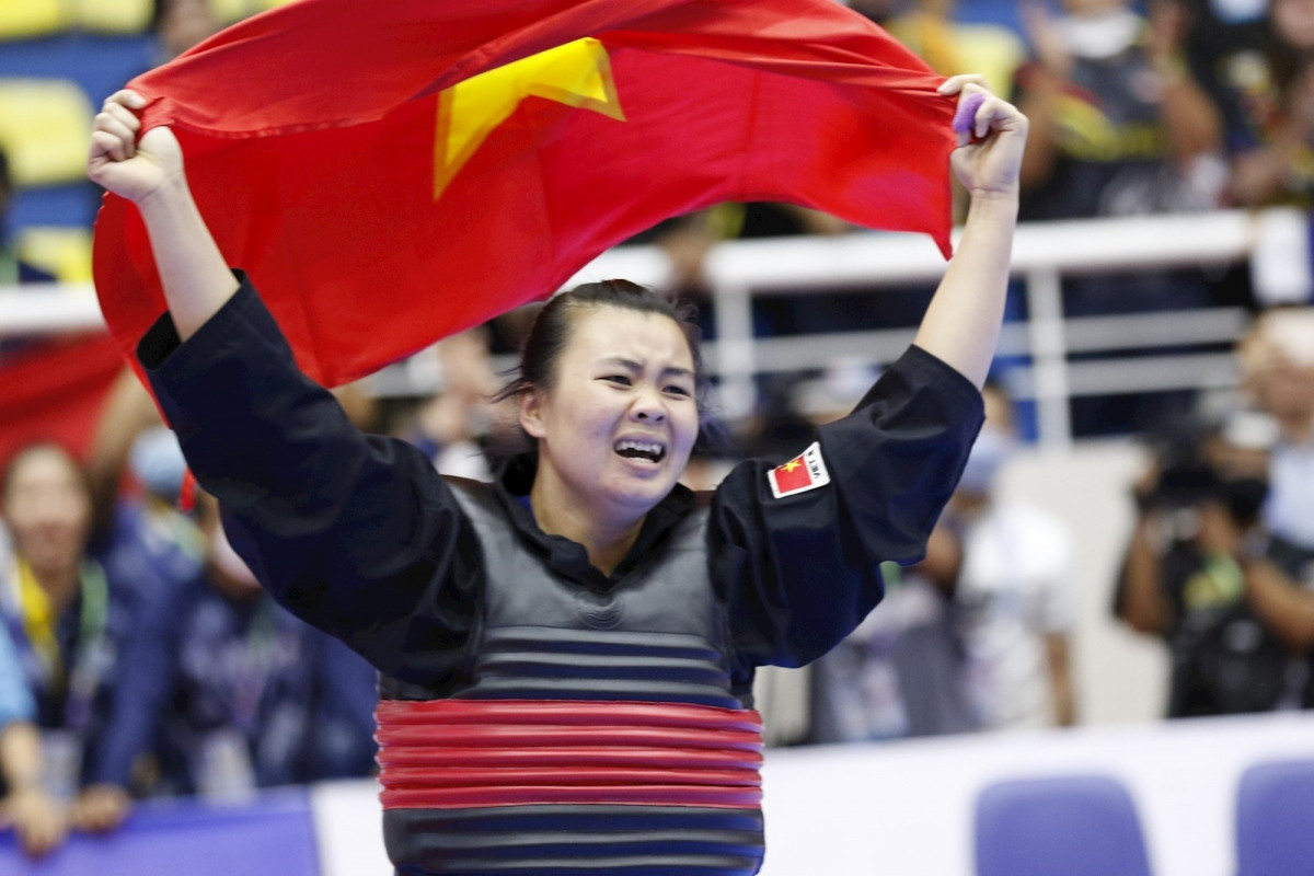 outstanding athletes born in the year of the cat picture 4