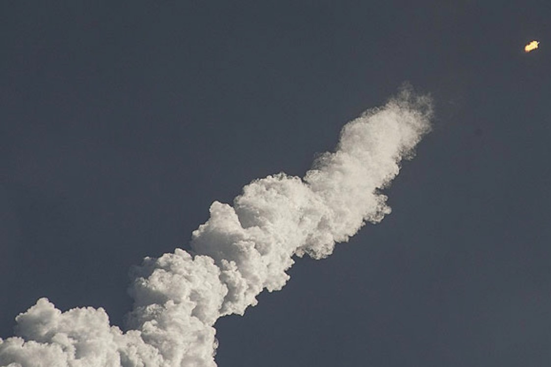 Ukraine nói Nga mở đợt không kích mới, điều hàng chục UAV