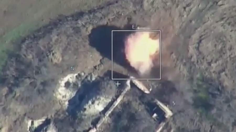 Video UAV cảm tử Nga ‘diệt gọn’ lựu pháo M777 của Ukraine