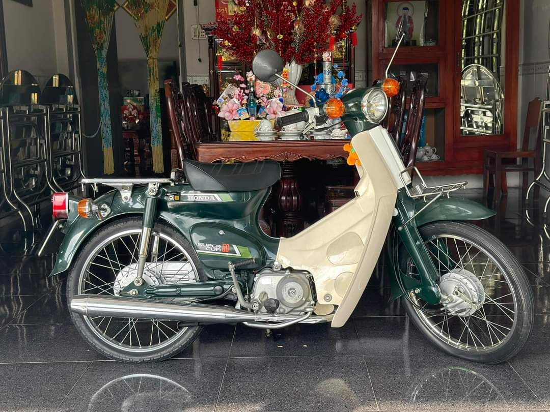 Là xe cũ khoảng 40 tuổi vì sao chiếc Cub 81 này lại được thét giá đắt như  Honda Super Cub C125 mới