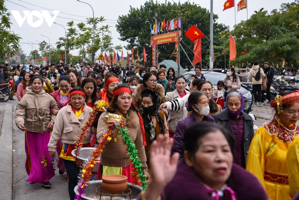 discovering pig slaughtering festival in vietnam picture 7