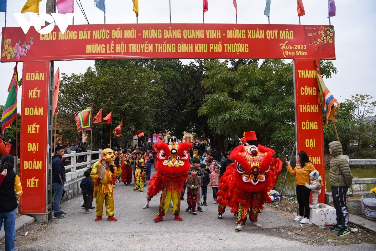 discovering pig slaughtering festival in vietnam picture 2