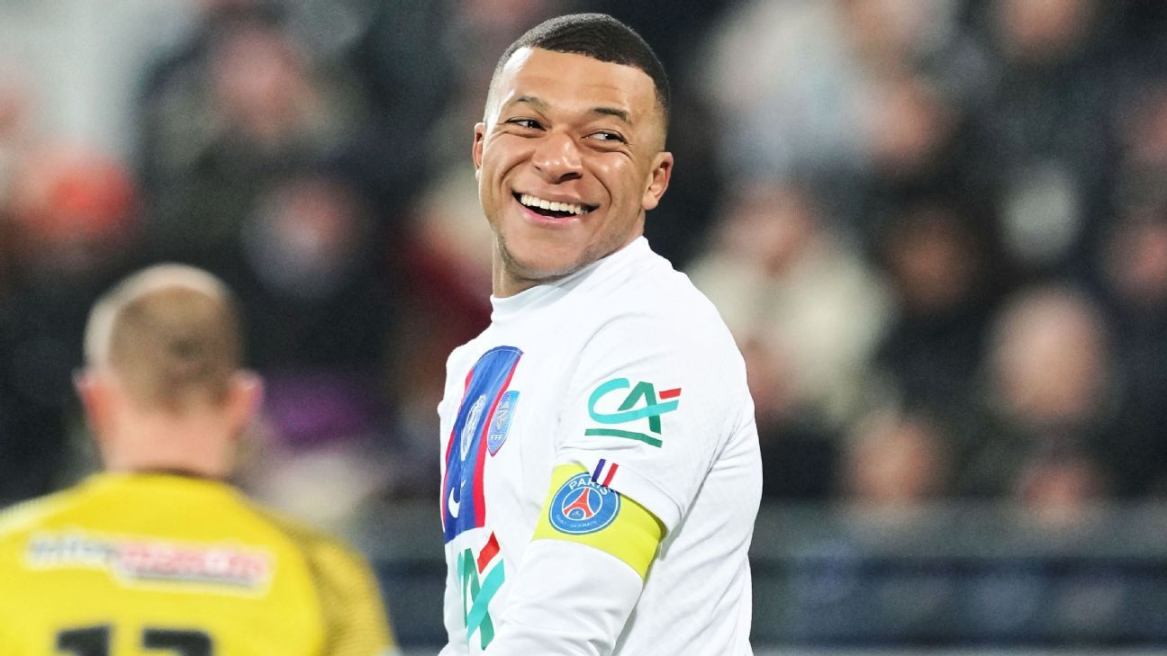 PSG mâu thuẫn, Galtier bào chữa gì đặc cách Mbappe làm đội trưởng