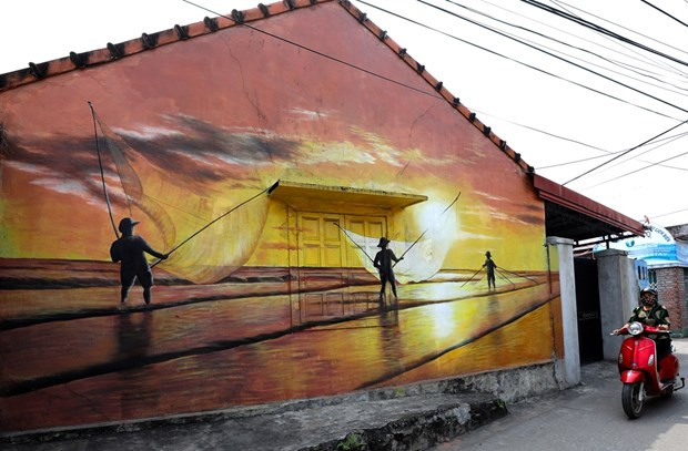 Mural village woos more visitors to Quang Binh hinh anh 1
