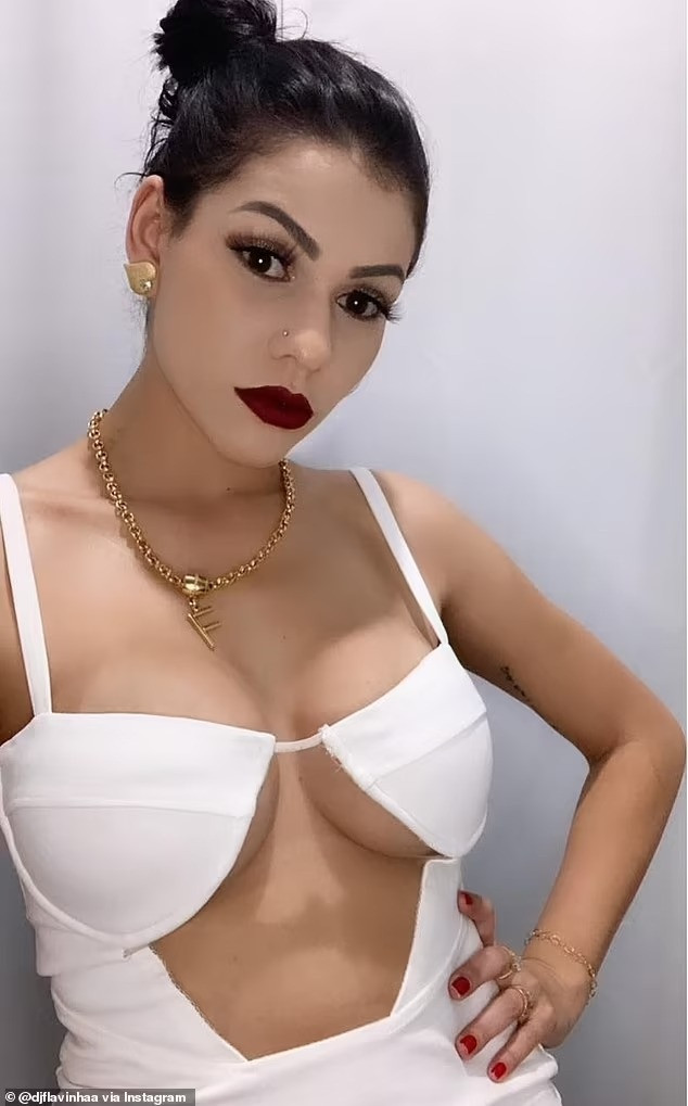 Nữ DJ bị bỏng vì cầm ngược súng bắn pháo giấy - 2