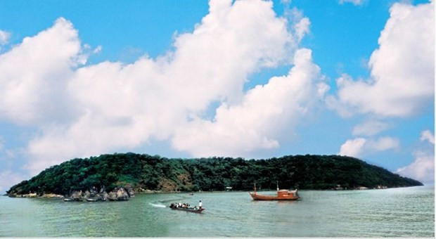 Tranquil beauty of Hon Chuoi - outpost island in southwestern sea hinh anh 1
