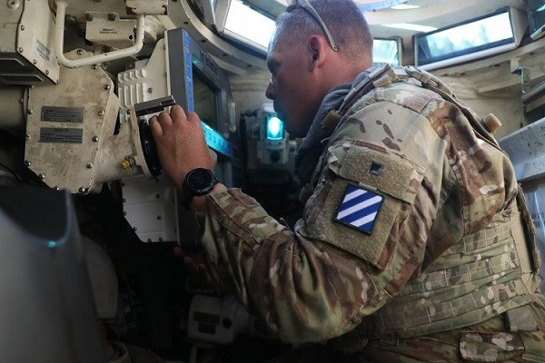 Bên trong khoang lái của xe tăng M1 Abrams Mỹ sắp gửi tới Ukraine