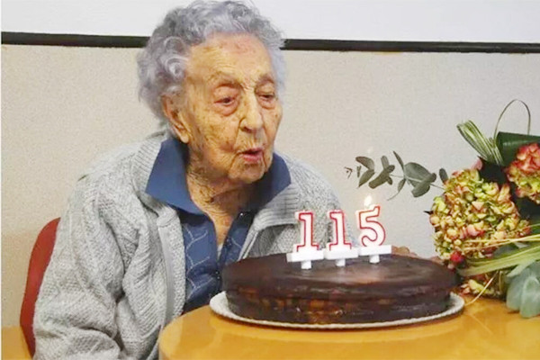Người già nhất thế giới sống thọ 115 tuổi nhờ tránh xa một việc