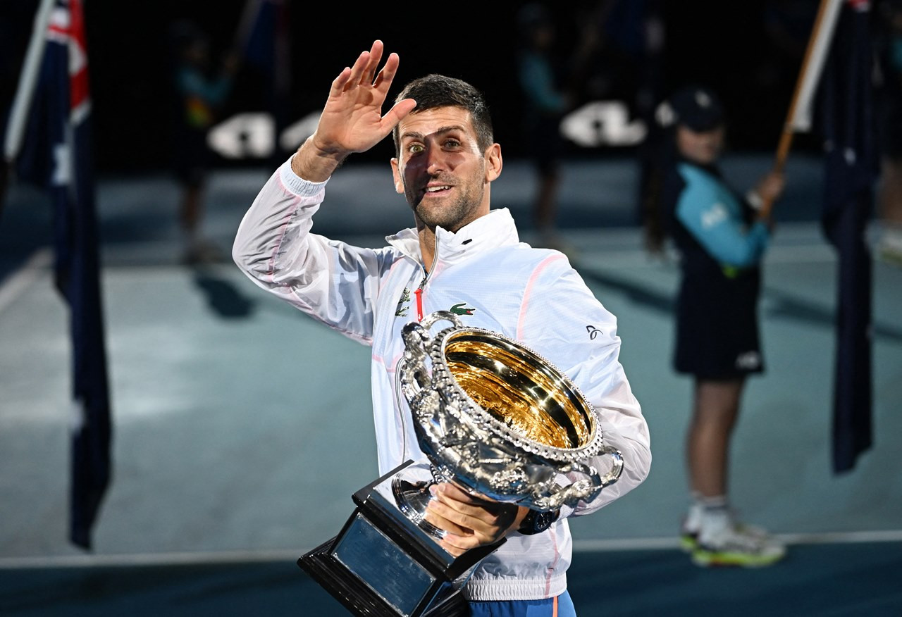 Djokovic lập hàng loạt kỷ lục, trở lại ngôi số 1 thế giới