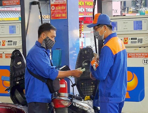Vietnam spends US$9 billion importing oil, petrol products in 2022