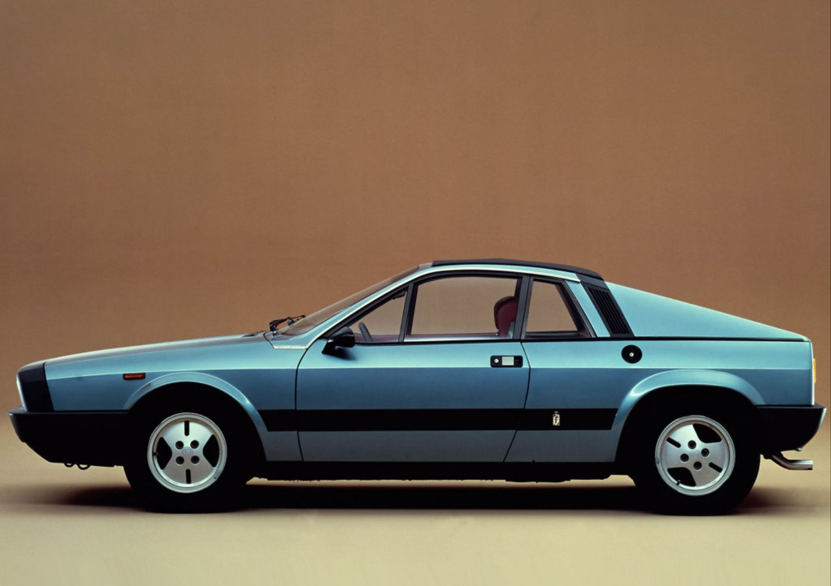 1974 Lancia Beta Montecarlo Blue Side View