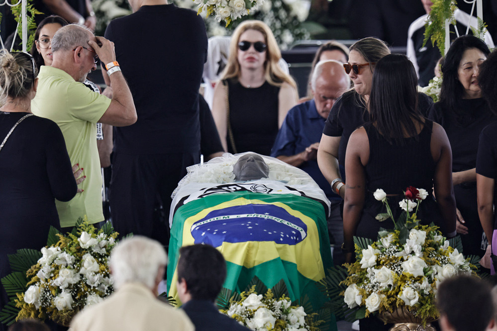 Người dân Brazil đến từ biệt Pele lần cuối